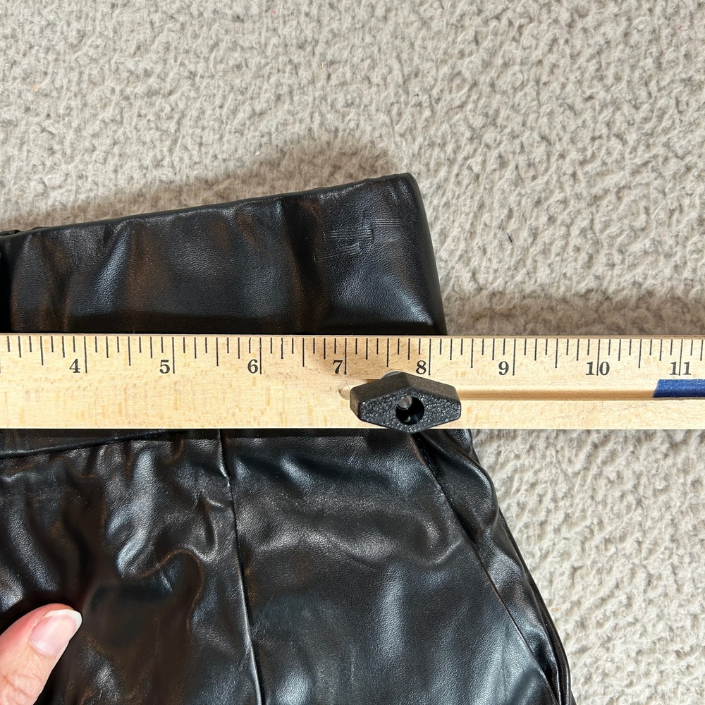 AMMO Black‎ Faux Leather High Waisted Shorts Womens XS Rear Zip Edgy - Picture 6 of 8
